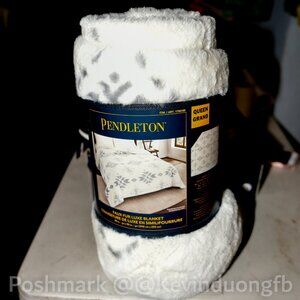 Pendleton Faux Fur Luxe Blanket Ultra Cozy Machine Washable 100% Polyester
